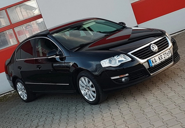 Volkswagen Passat cena 21900 przebieg: 159000, rok produkcji 2005 z Mielec małe 172